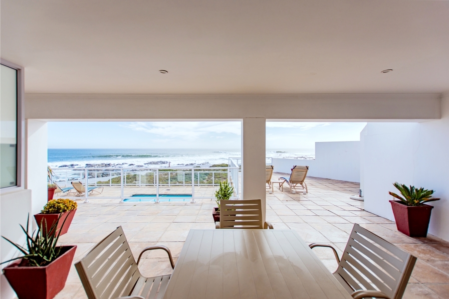 9 Bedroom Property for Sale in Shelley Point Western Cape